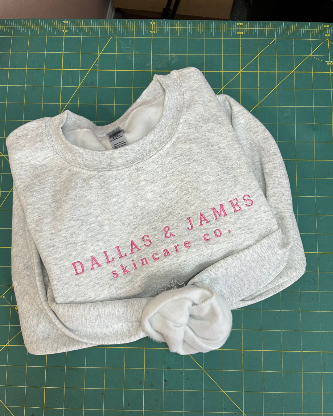 Gildan Crewneck - Image 3